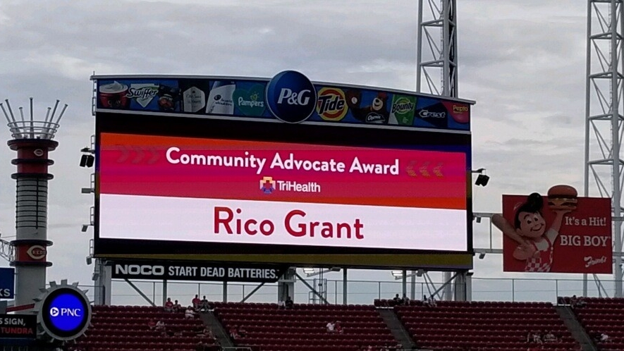 Rico Grant Receives Reds Community Advocate Award